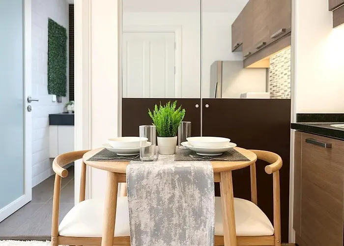 New Renovated 2 Beds Amazing Balcony View Nana Bts * Bangkok